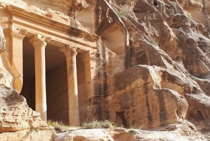 Jordan Petra Treasury_f7f8a_lg.jpg